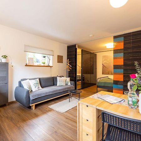 Ideal Fuer Kurze Aufenthalte - Gemuetliches 1-Zimmer-Apartment Adelsdorf Esterno foto