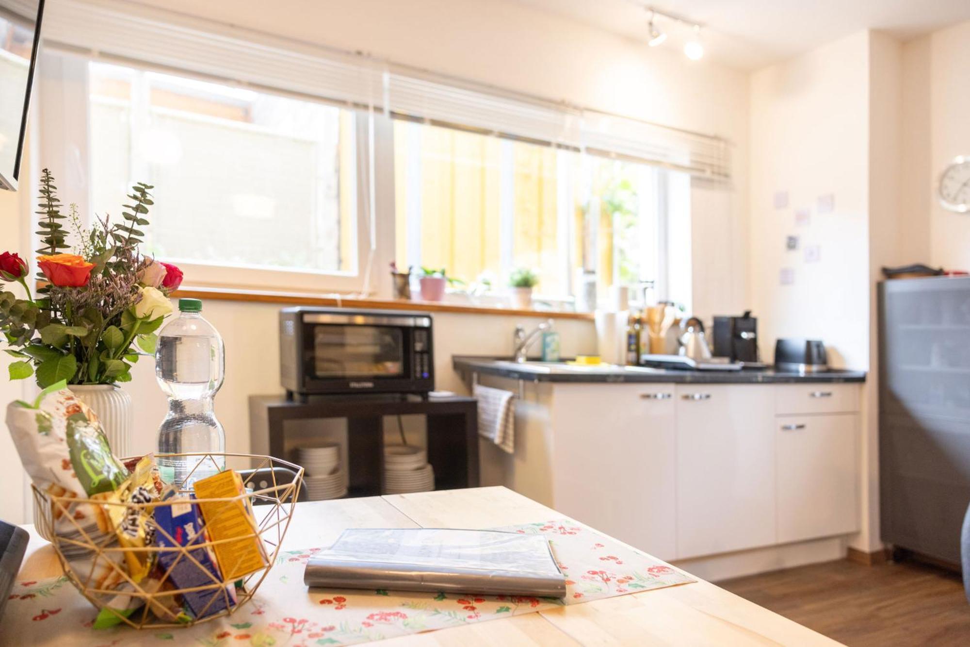Ideal Fuer Kurze Aufenthalte - Gemuetliches 1-Zimmer-Apartment Adelsdorf Esterno foto