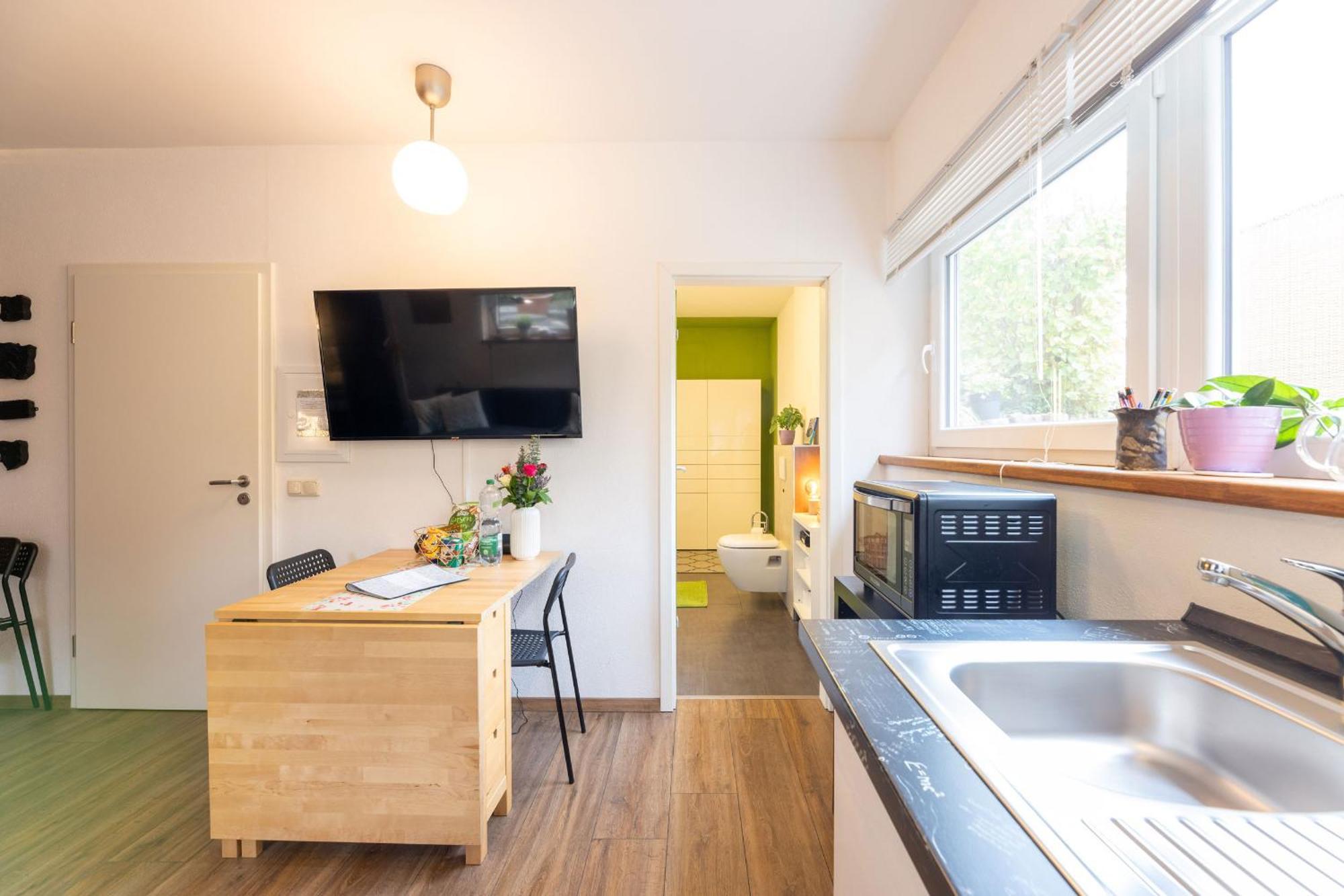 Ideal Fuer Kurze Aufenthalte - Gemuetliches 1-Zimmer-Apartment Adelsdorf Esterno foto